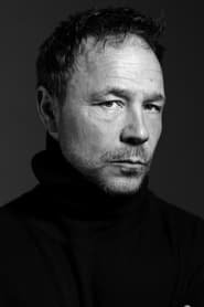 Stephen Graham is Detective Mulligan