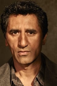 Cliff Curtis is Keoua