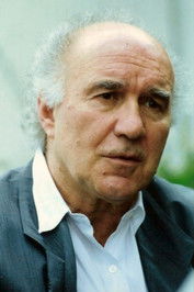 Michel Piccoli is Paul Javal